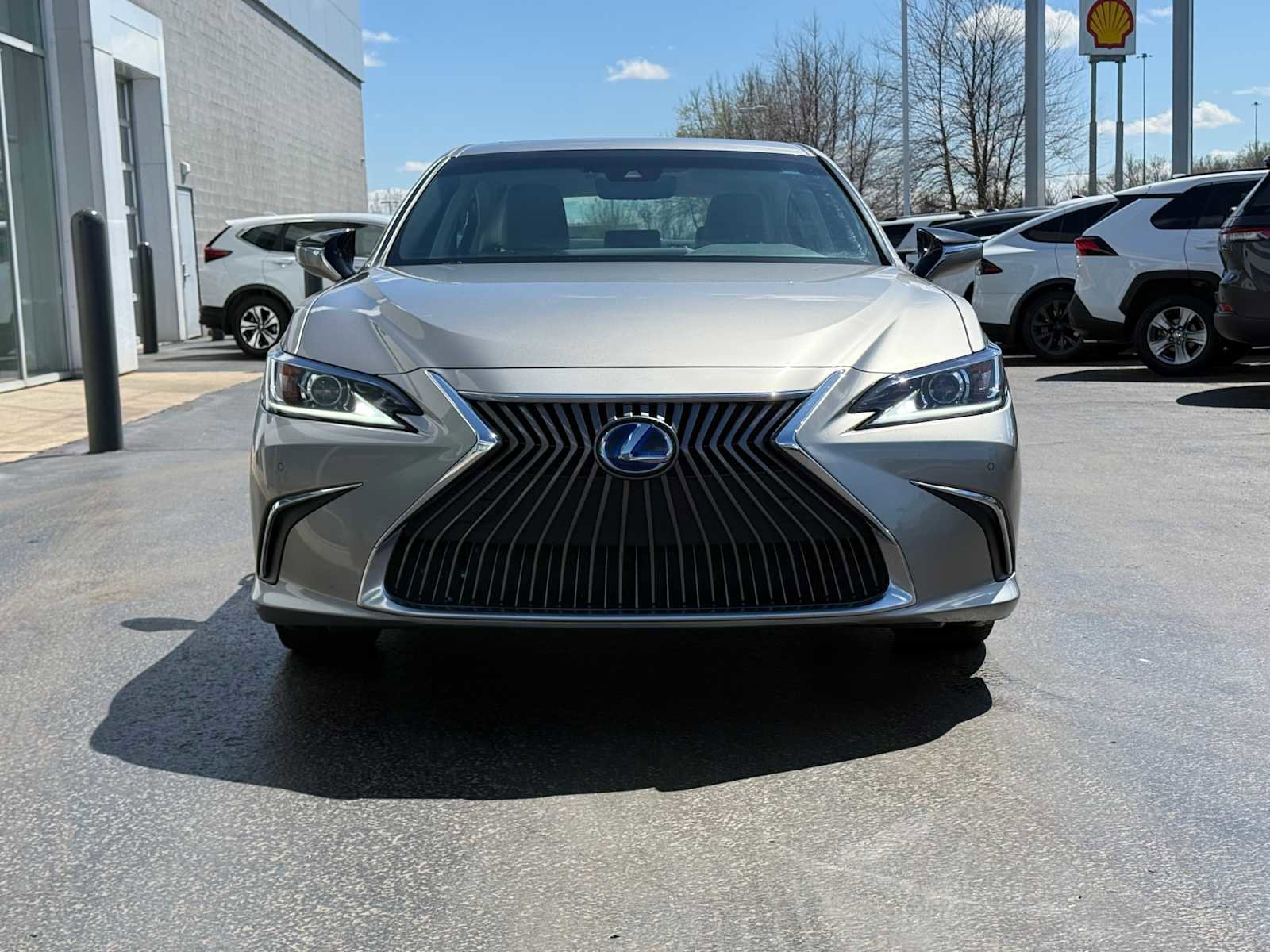 Used 2020 Lexus ES 300h w/ Premium Package FWD image 2