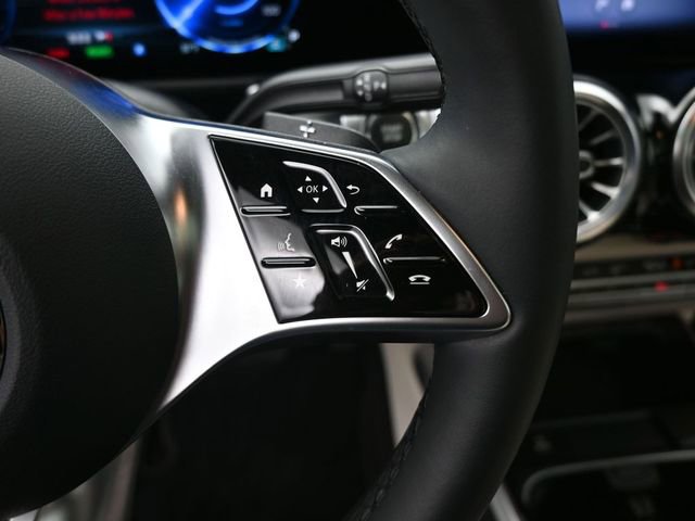 Used 2024 Mercedes-Benz EQB 250+ image 2