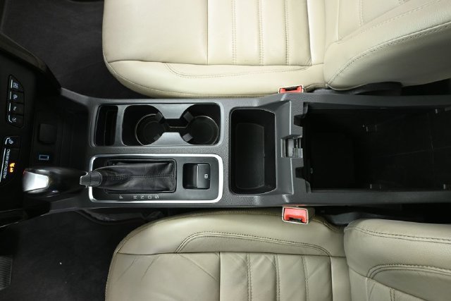 Used 2018 Ford Escape Titanium AWD/4WD image 28