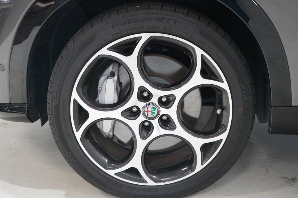 Used 2024 Alfa Romeo Tonale Ti AWD/4WD image 11