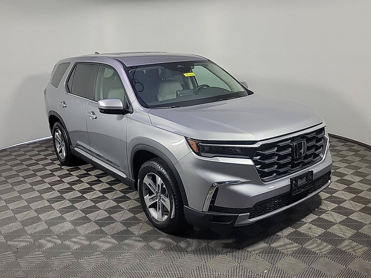 Certified 2025 Honda Pilot EX-L image 2