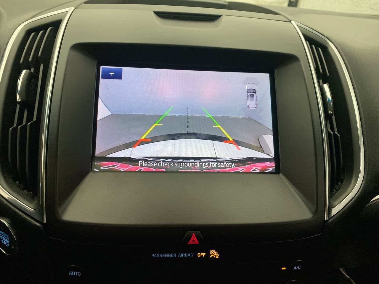 Used 2020 Ford Edge Titanium w/ Class II Trailer Tow Package AWD/4WD image 18