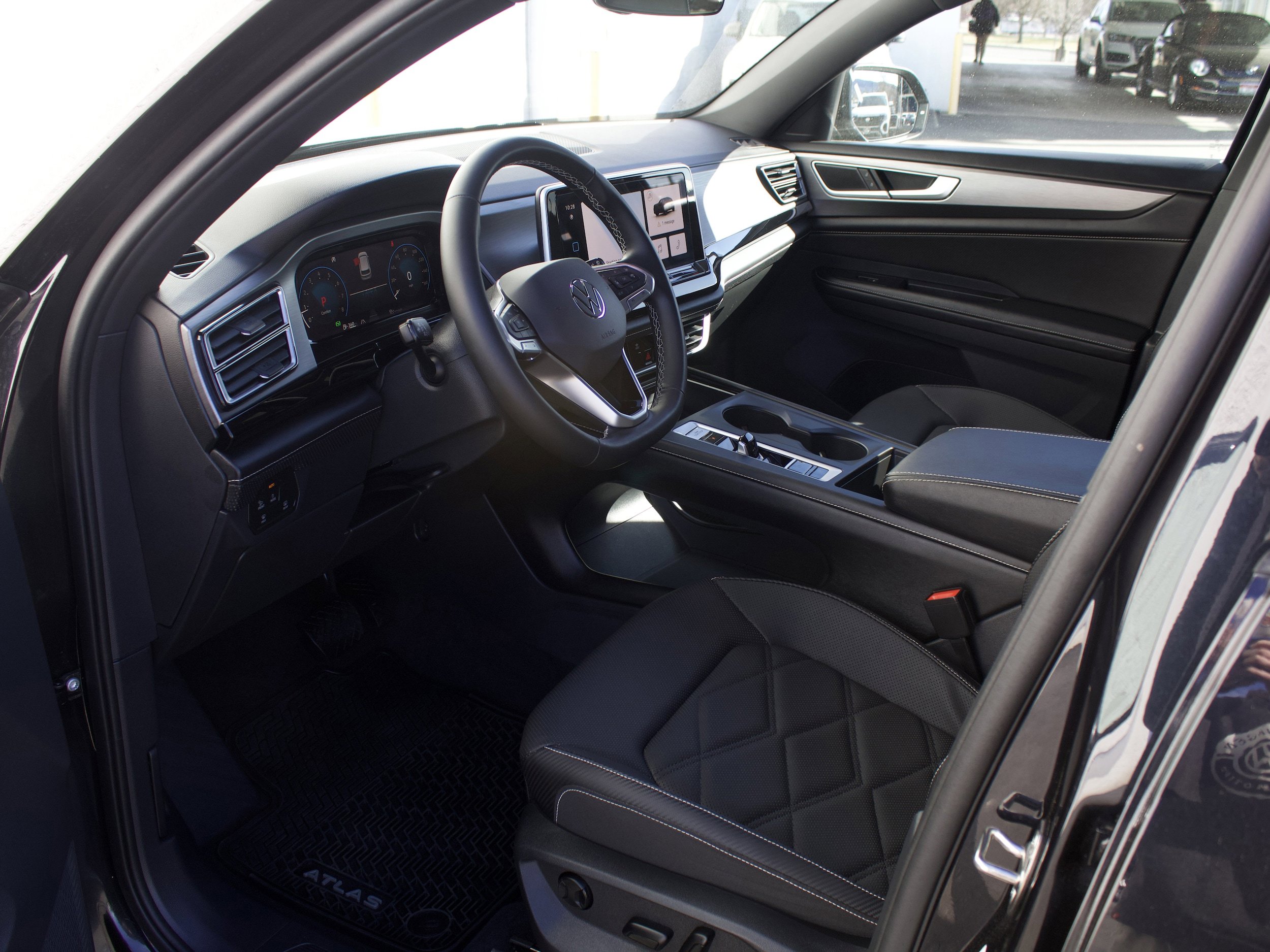 Used 2024 Volkswagen Atlas Cross Sport SE AWD/4WD image 10