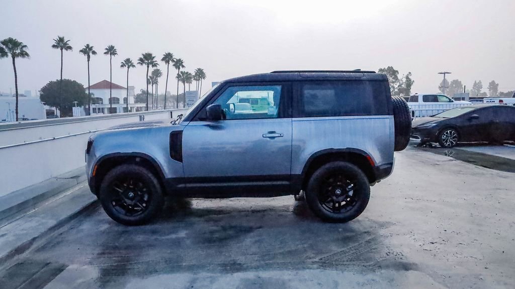 Used 2023 Land Rover Defender 90 S image 14