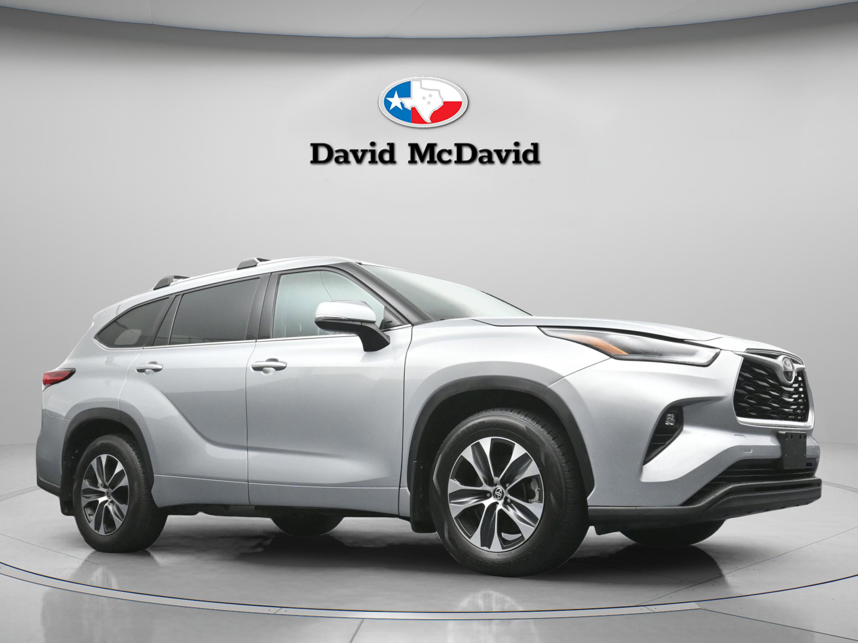 Used 2021 Toyota Highlander XLE image 26