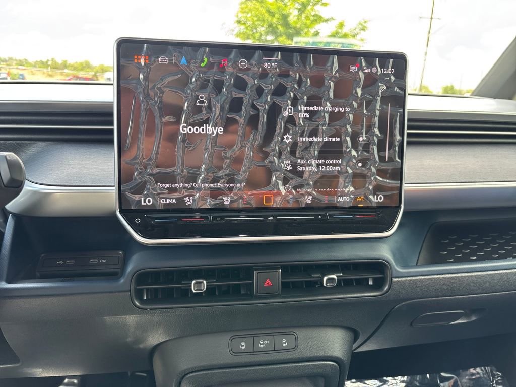 New 2025 Volkswagen ID. Buzz Pro S Plus AWD/4WD image 15
