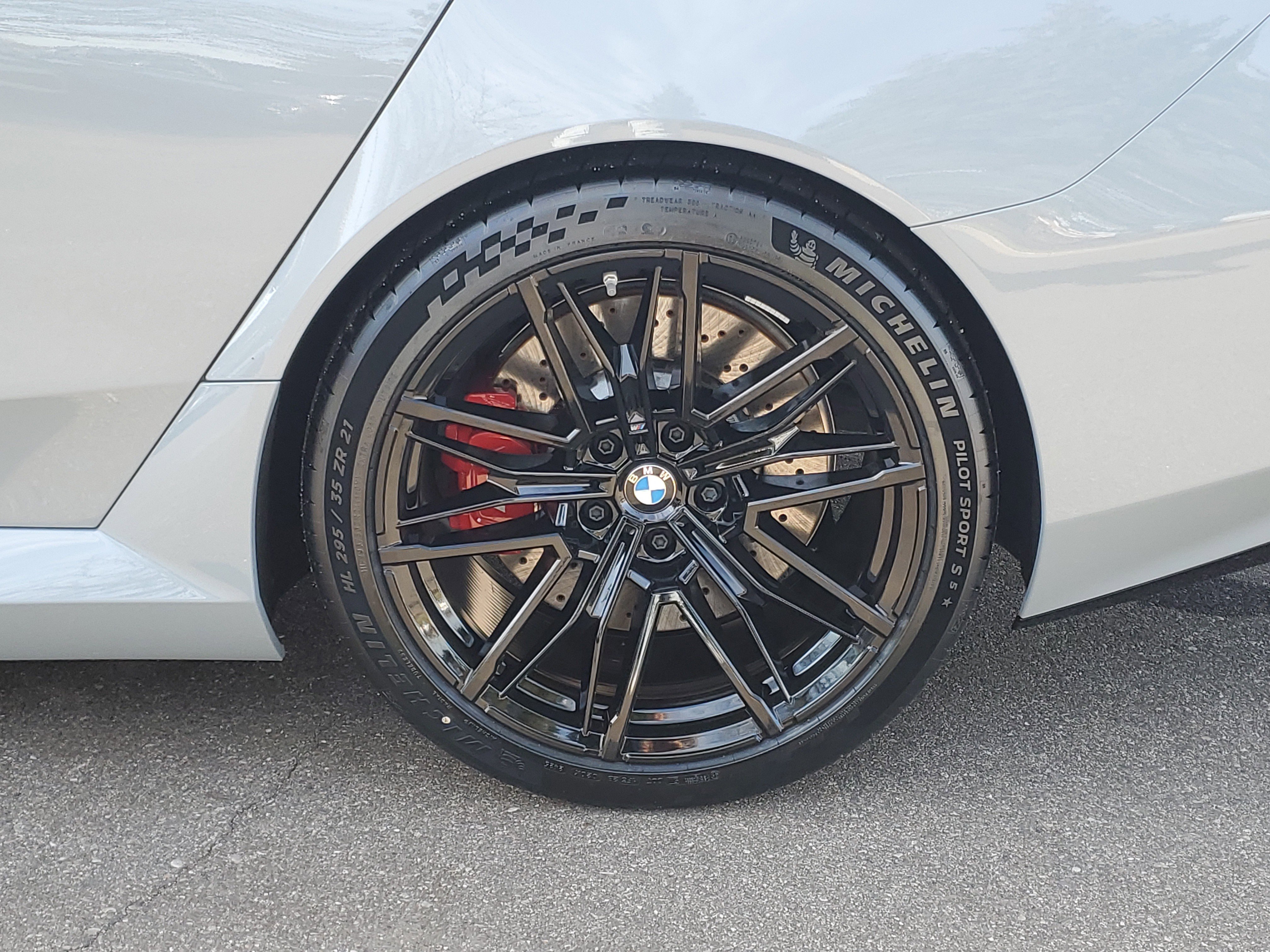 New 2026 BMW M5 w/ Executive Package image 30