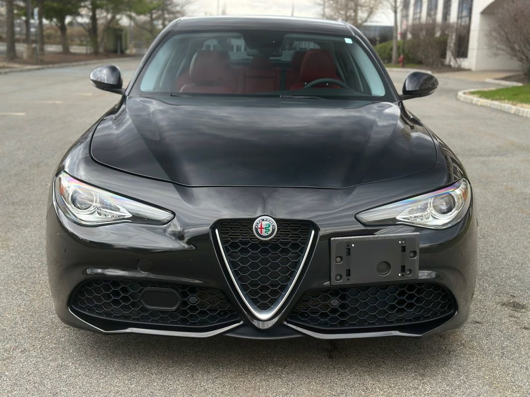Used 2019 Alfa Romeo Giulia Ti Sport w/ Quick Order Package 22S Sport image 2