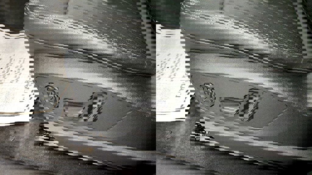 Used 2024 Audi Q8 e-tron Premium Plus image 12