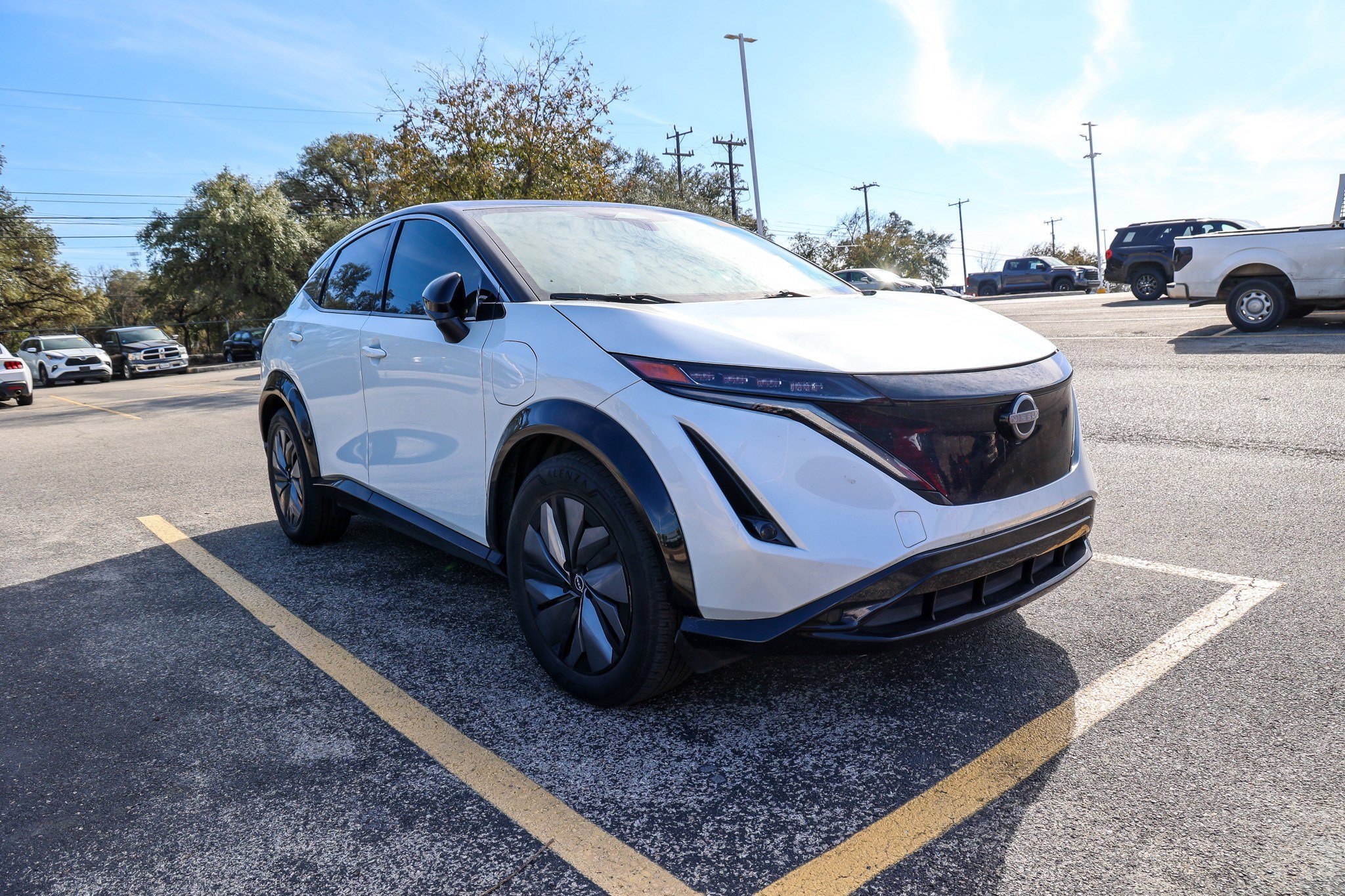 Used 2023 Nissan Ariya FWD image 6