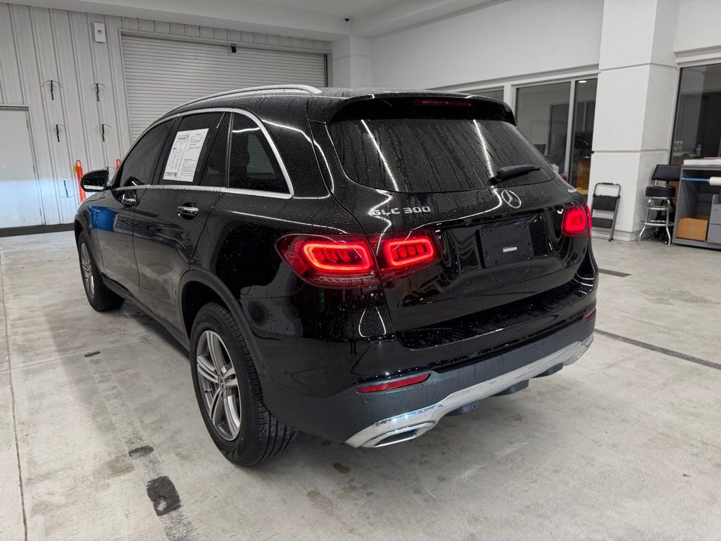Used 2022 Mercedes-Benz GLC 300 4MATIC image 4