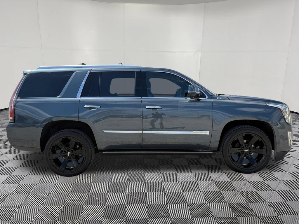 Used 2020 Cadillac Escalade Platinum AWD/4WD image 4
