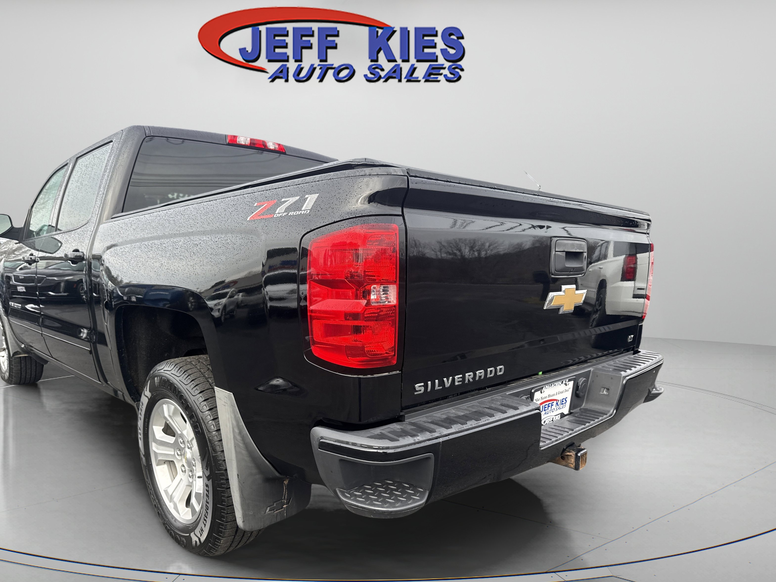 Used 2018 Chevrolet Silverado 1500 LT w/ All Star Edition image 7