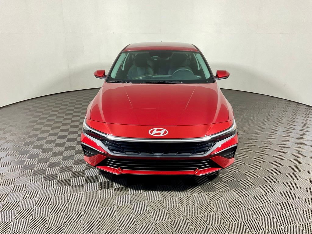 New 2025 Hyundai Elantra SE image 5