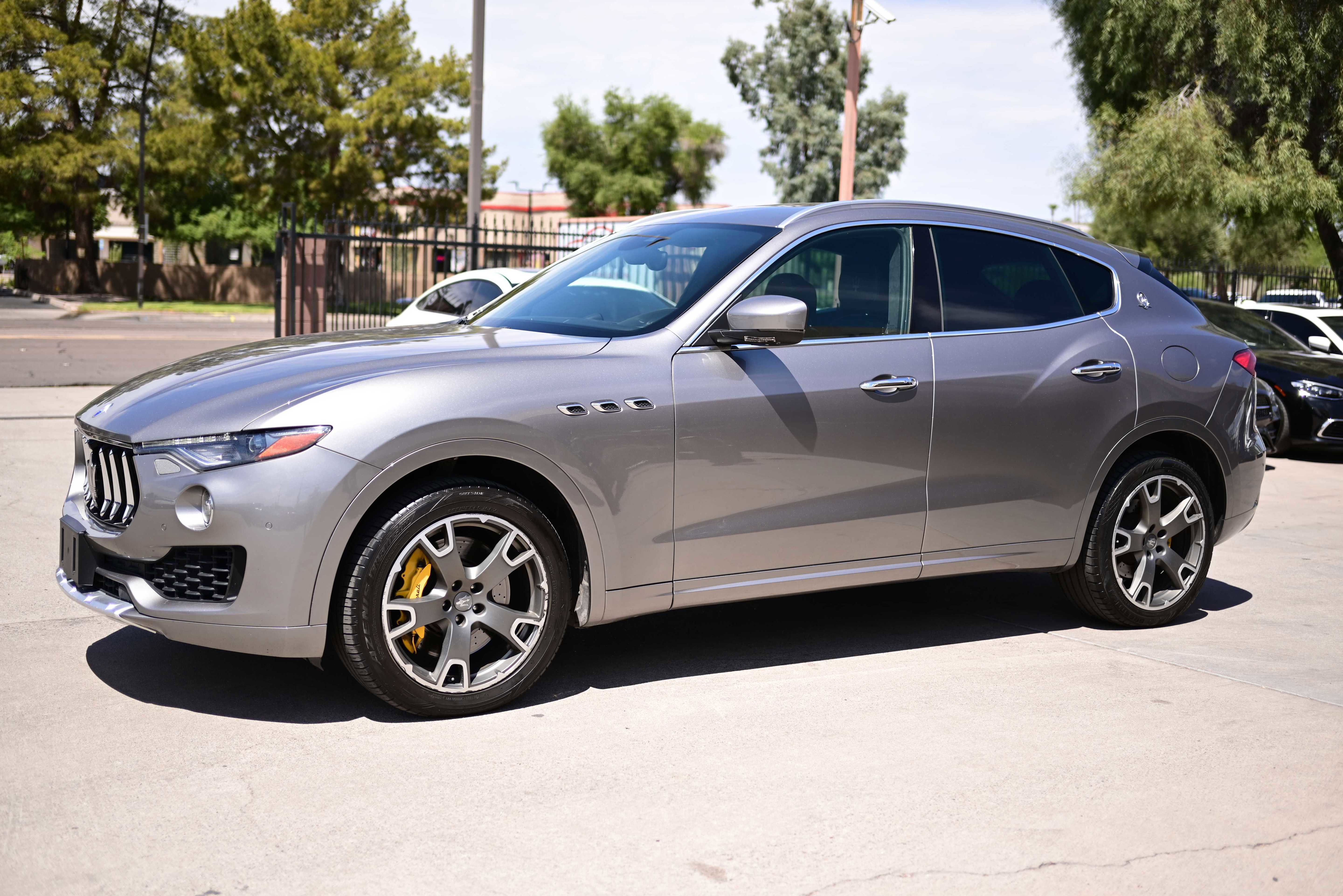 Used 2017 Maserati Levante S image 8