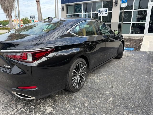 Used 2024 Lexus ES 350 w/ Premium Package FWD image 9