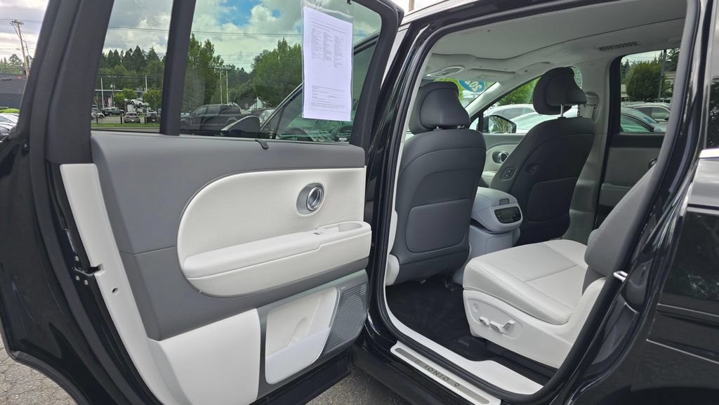 Used 2026 Hyundai Ioniq 9 Calligraphy AWD/4WD image 15