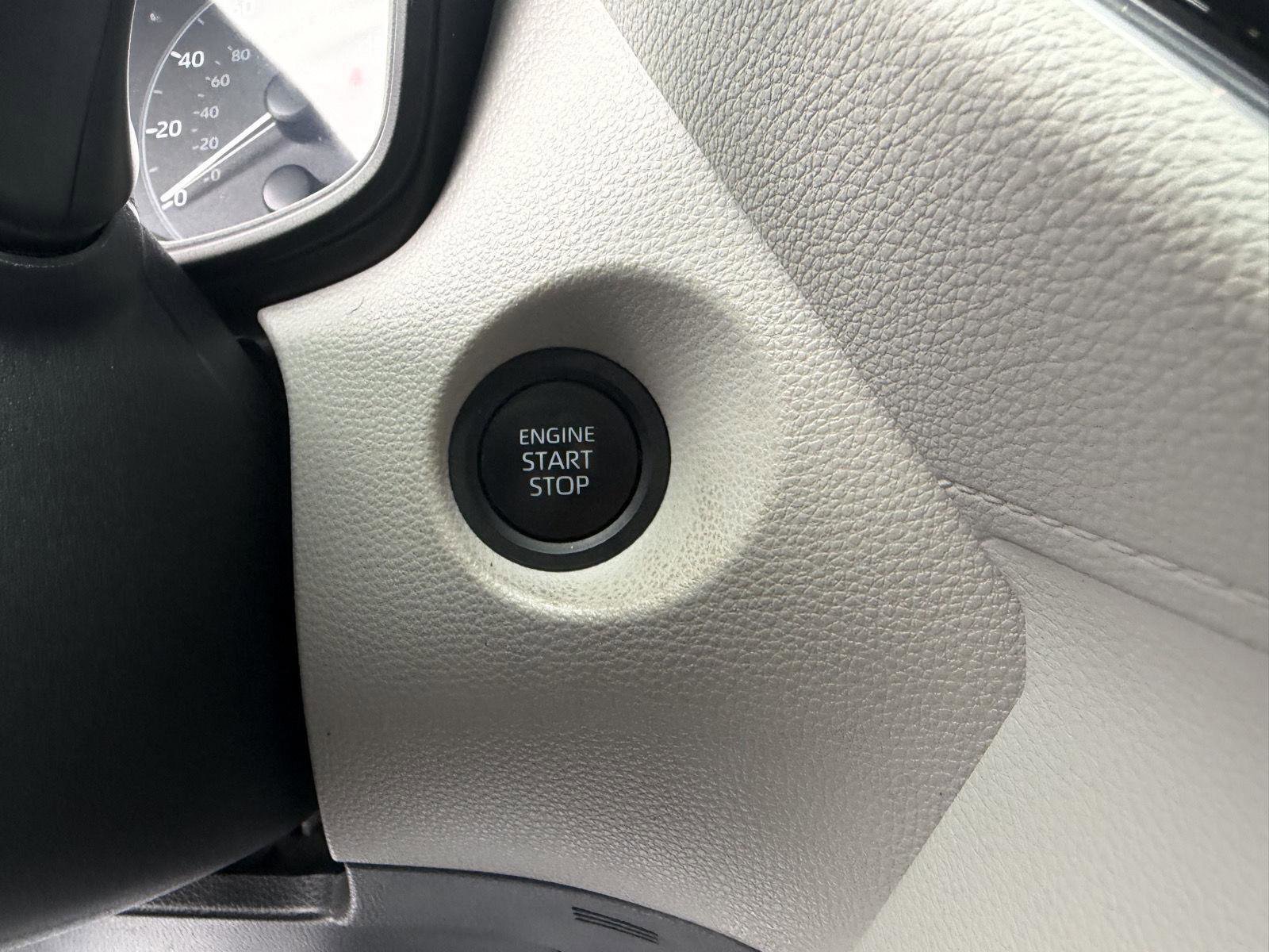 Used 2024 Toyota Corolla Cross LE FWD image 21