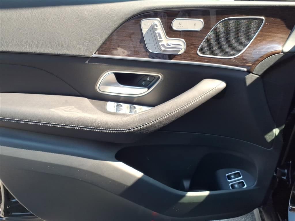 New 2026 Mercedes-Benz GLE 450e 4MATIC image 13