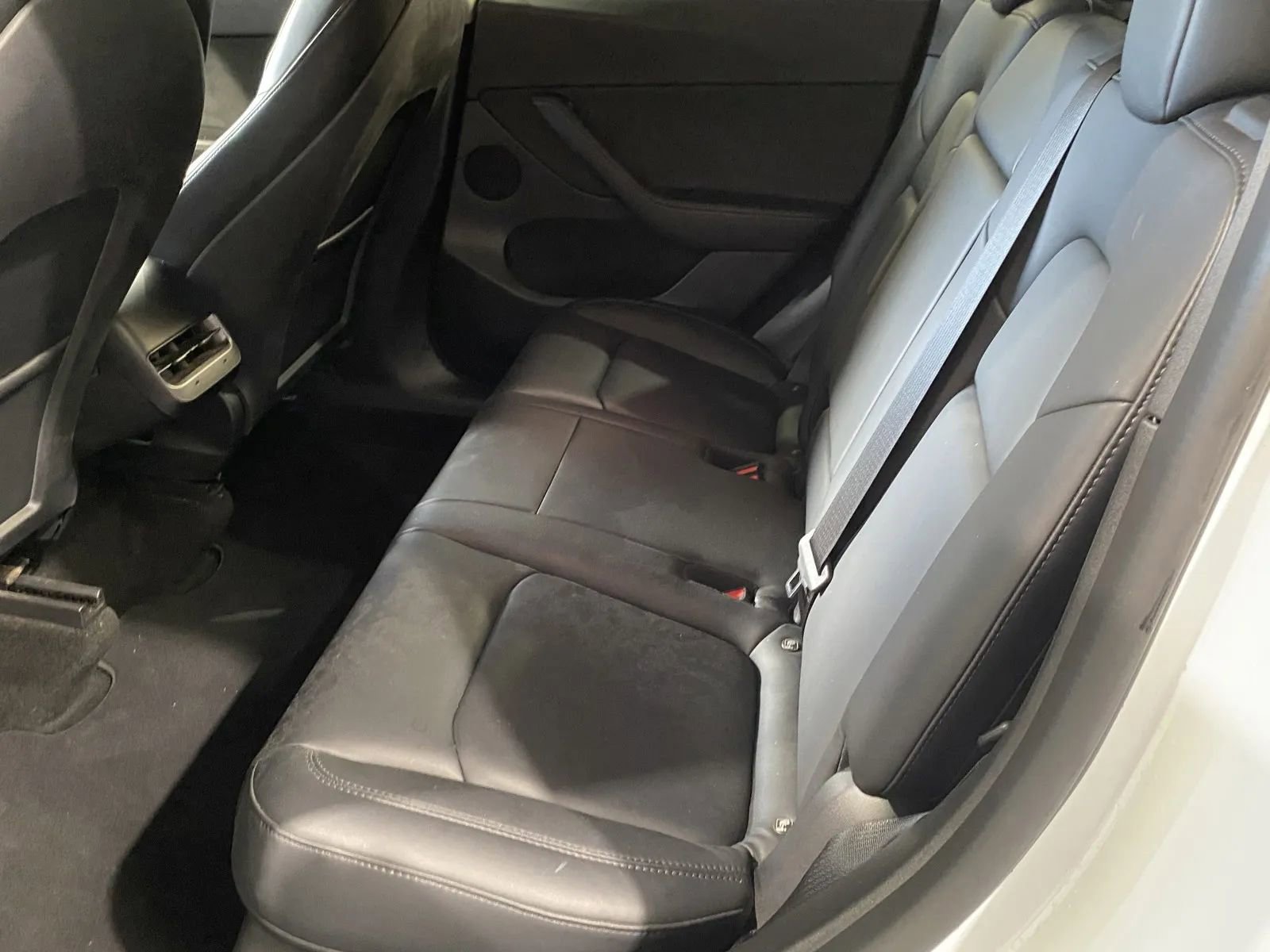 Used 2022 Tesla Model Y Performance image 9