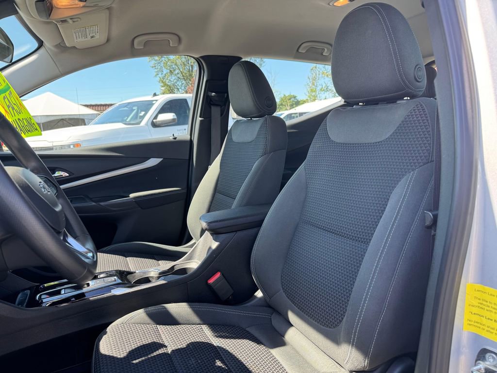 Used 2023 Chevrolet Bolt EUV LT FWD image 20