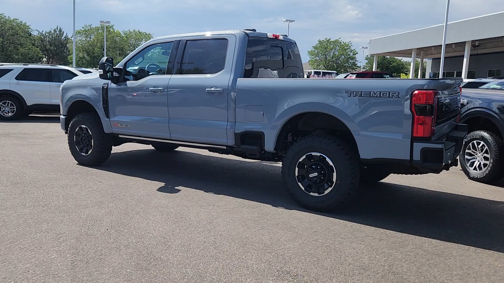 New 2026 Ford F350 Platinum w/ Tremor Off-Road Package AWD/4WD image 7