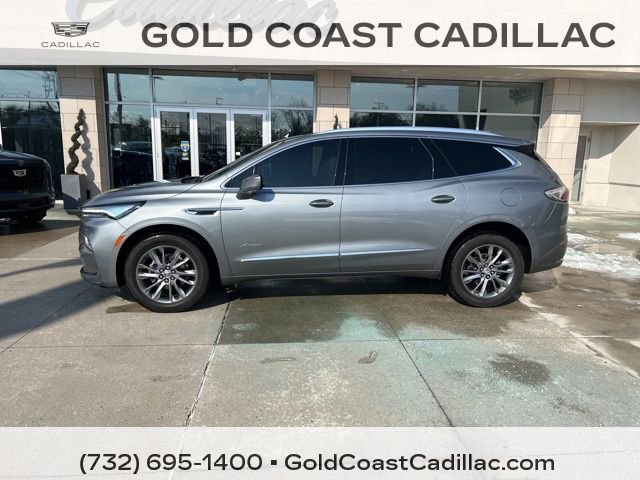 Used 2023 Buick Enclave Avenir w/ Avenir Technology Package image 2