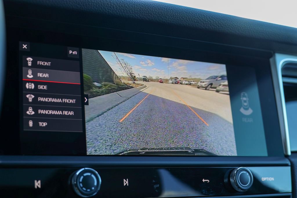 Certified 2025 Porsche Macan image 37