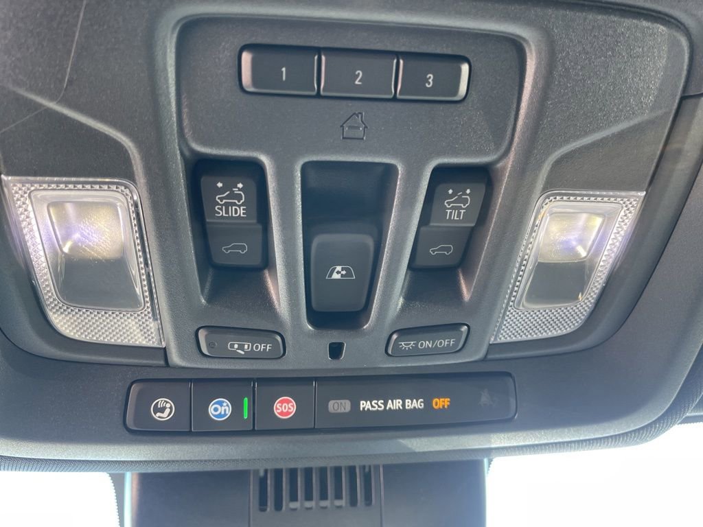 Used 2025 Chevrolet Silverado 1500 ZR2 w/ Technology Package image 23