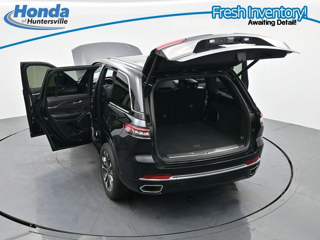 Used 2023 Jeep Grand Cherokee Overland AWD/4WD image 46