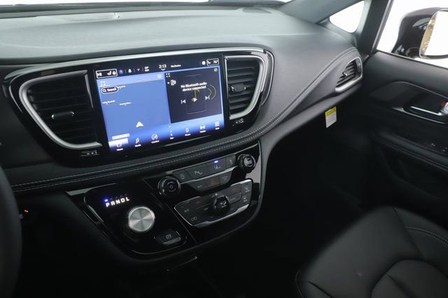 New 2026 Chrysler Pacifica Select image 25