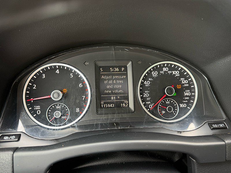 Used 2015 Volkswagen Tiguan SE FWD image 27