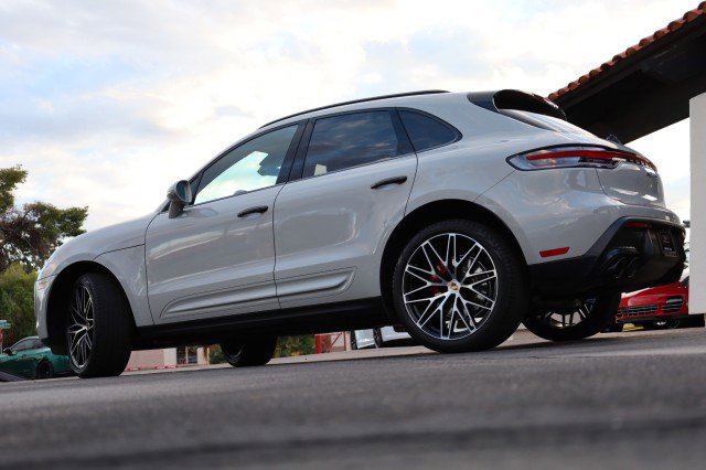 Used 2023 Porsche Macan S image 17