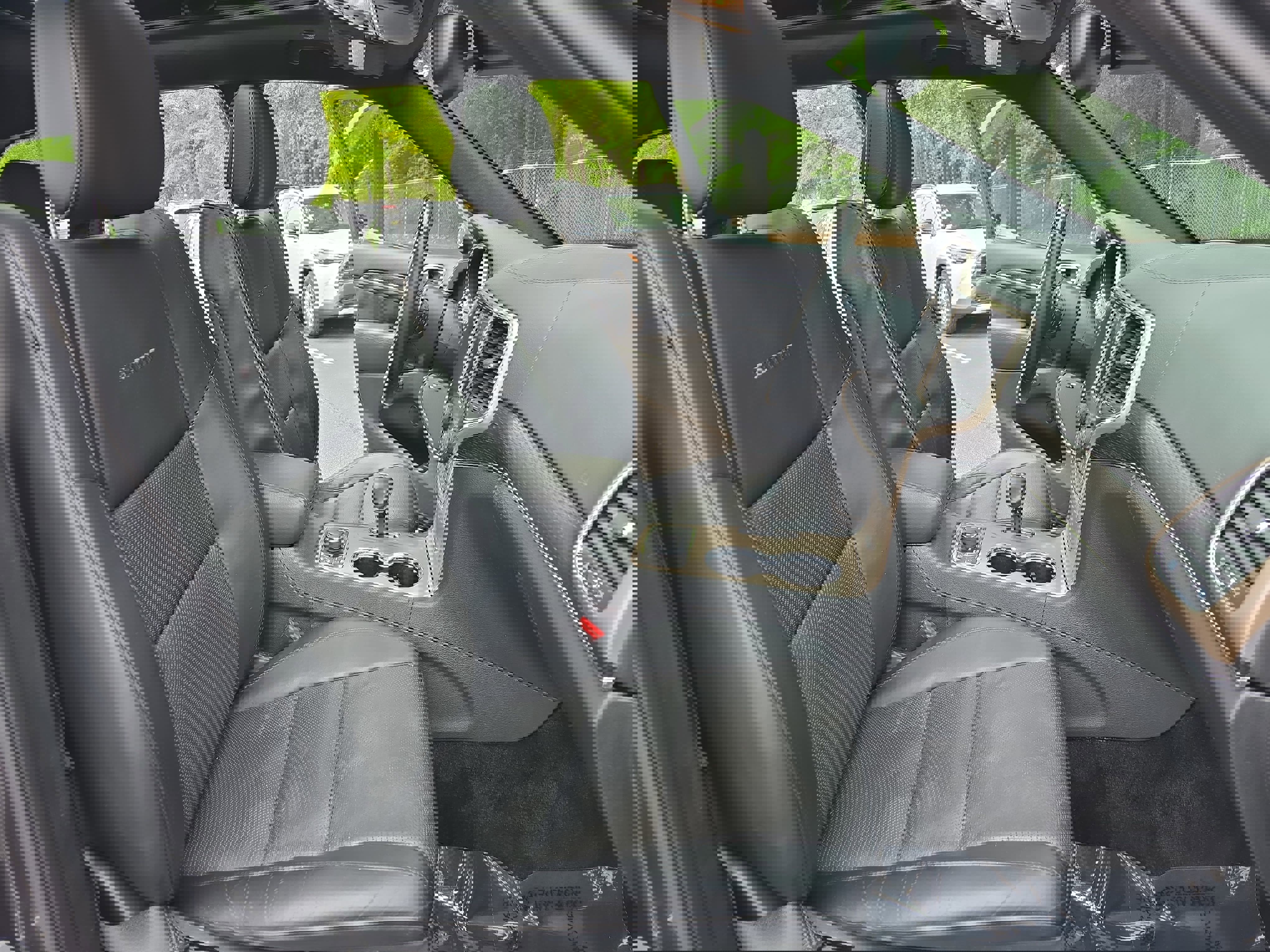 Used 2015 Jeep Grand Cherokee Summit AWD/4WD image 10