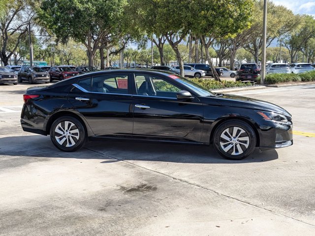 Certified 2025 Nissan Altima 2.5 S video 4