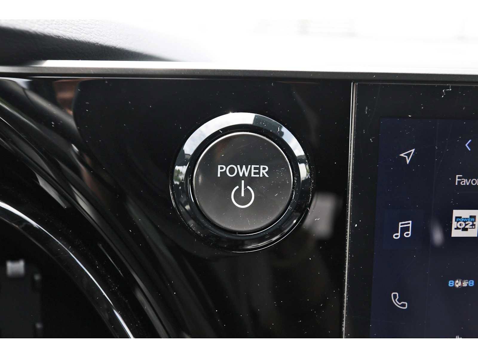 Used 2025 Lexus RX 450h AWD w/ Luxury Package image 26