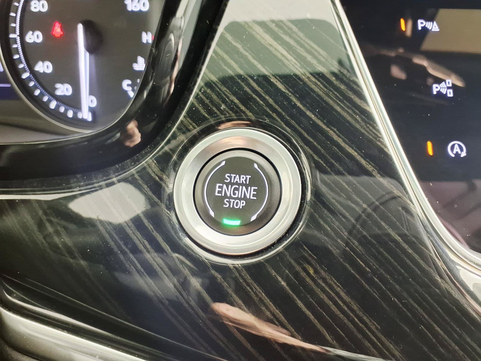 Certified 2023 Cadillac XT6 Premium Luxury w/ Technology Package FWD image 23