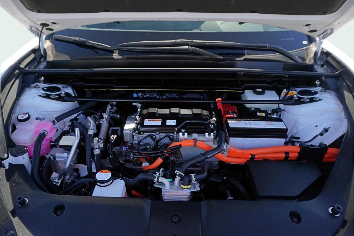 Used 2024 Lexus RZ 300e Premium image 11