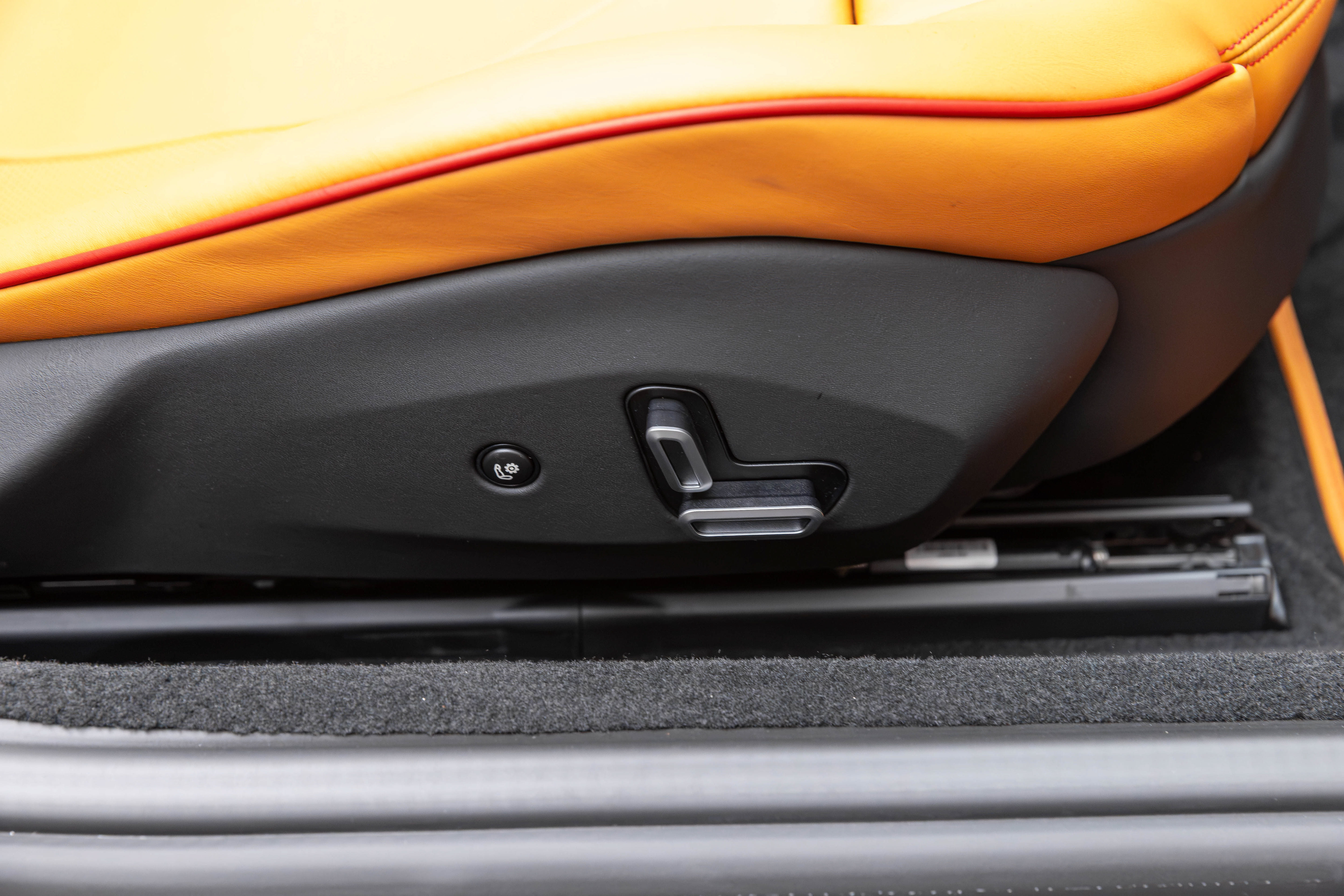 Used 2022 Ferrari Portofino M RWD image 46