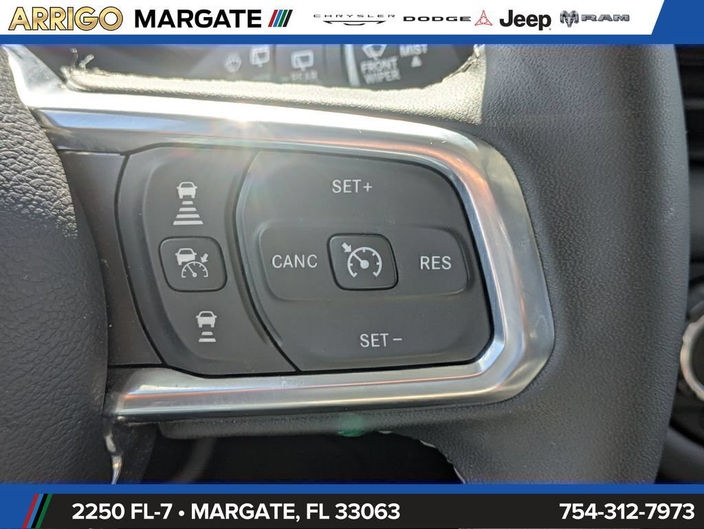Used 2025 Jeep Wrangler Unlimited Sahara w/ Safety Group AWD/4WD image 26