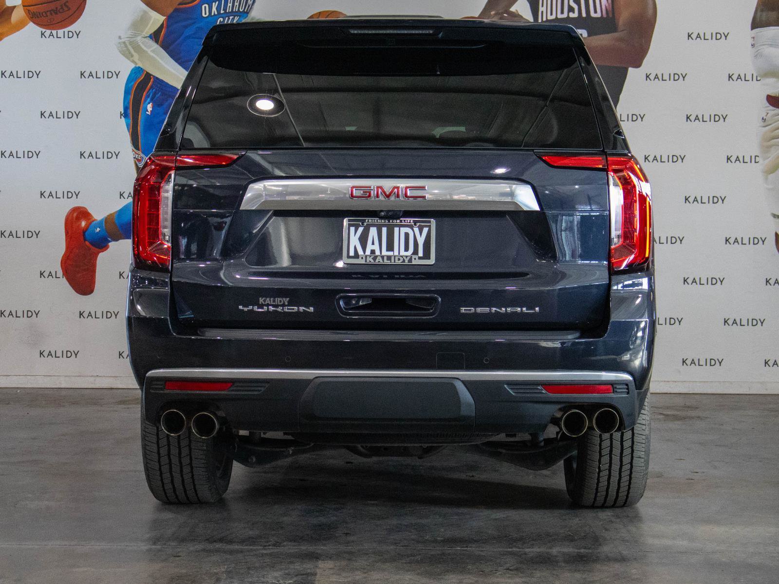 Used 2023 GMC Yukon Denali w/ Denali Reserve Package image 25