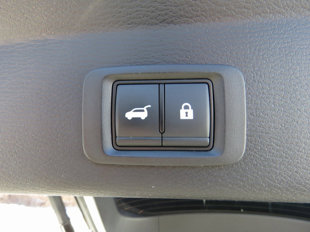 Used 2023 Mitsubishi Outlander SE image 18
