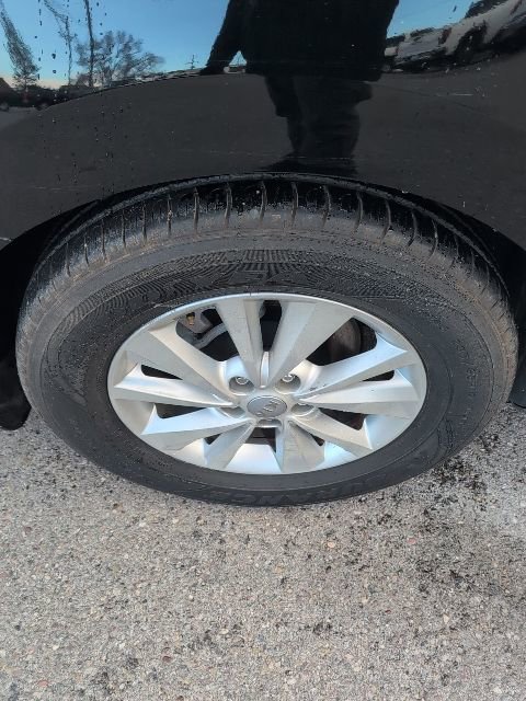 Used 2016 Kia Sedona LX FWD image 17