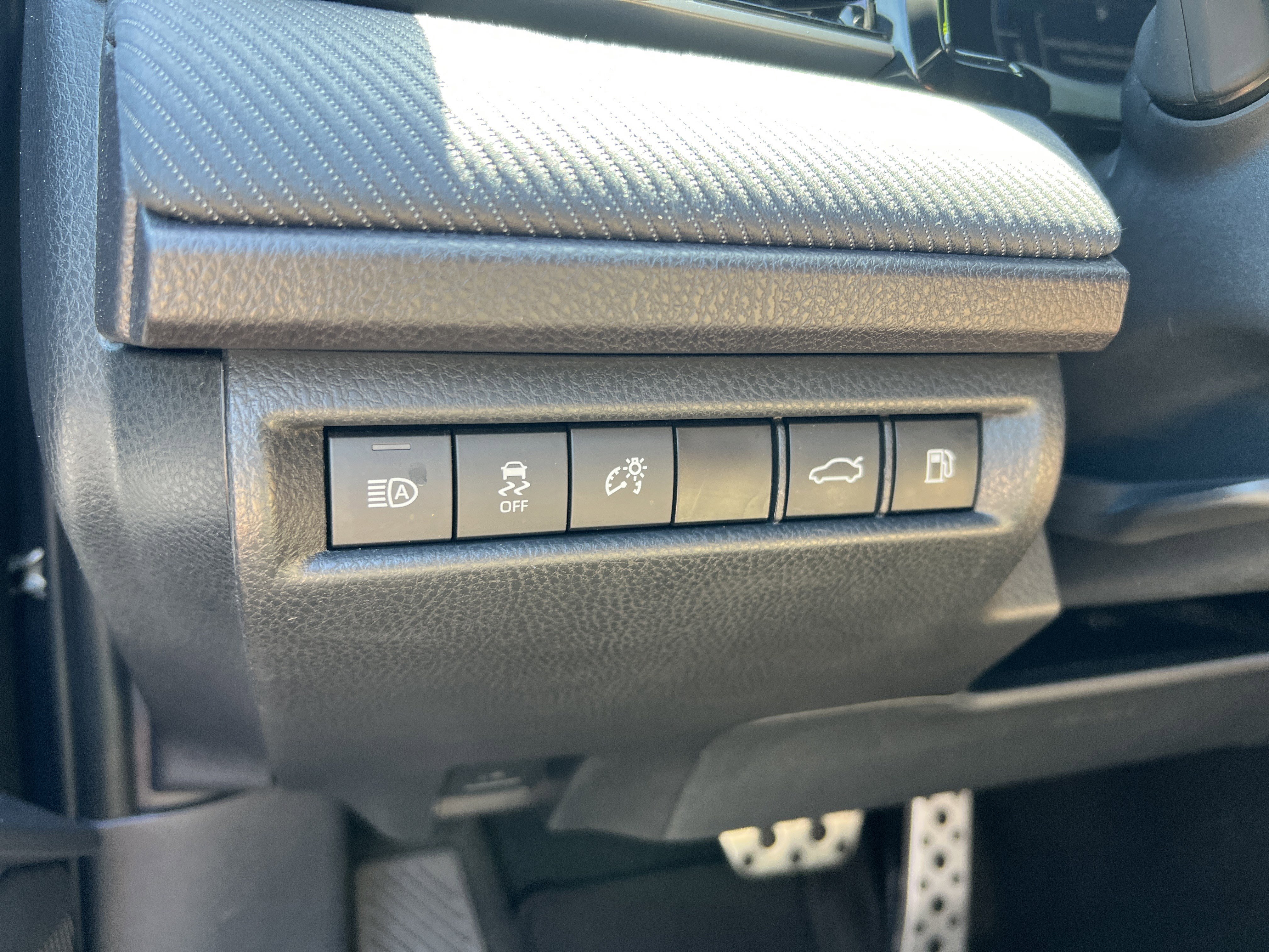Certified 2025 Toyota Camry SE w/ Convenience Package AWD/4WD image 13