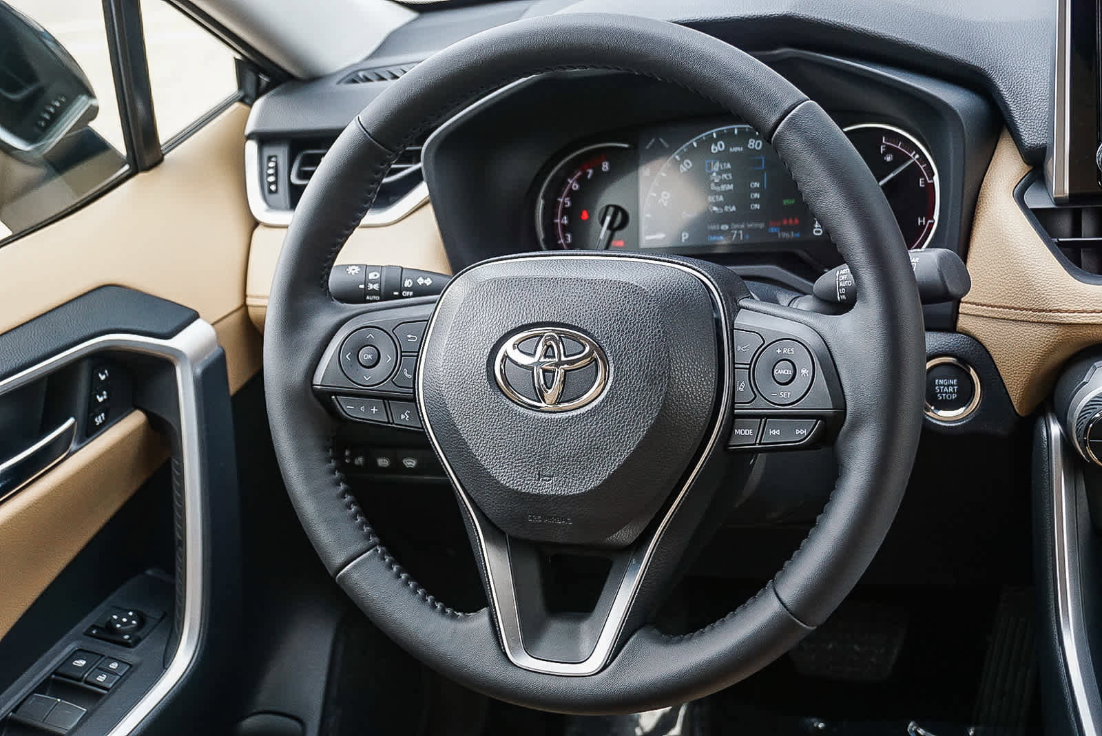 Used 2025 Toyota RAV4 XLE Premium w/ Weather Package AWD/4WD image 16