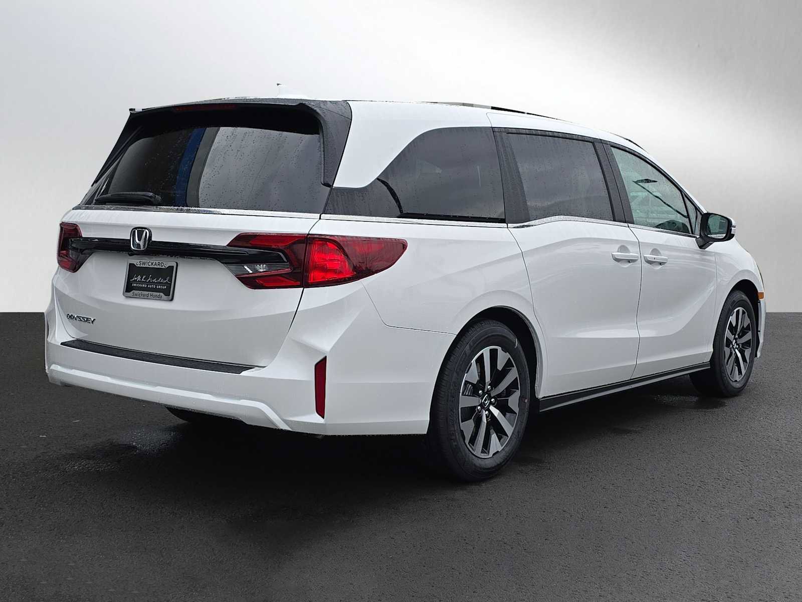 New 2026 Honda Odyssey EX-L image 3