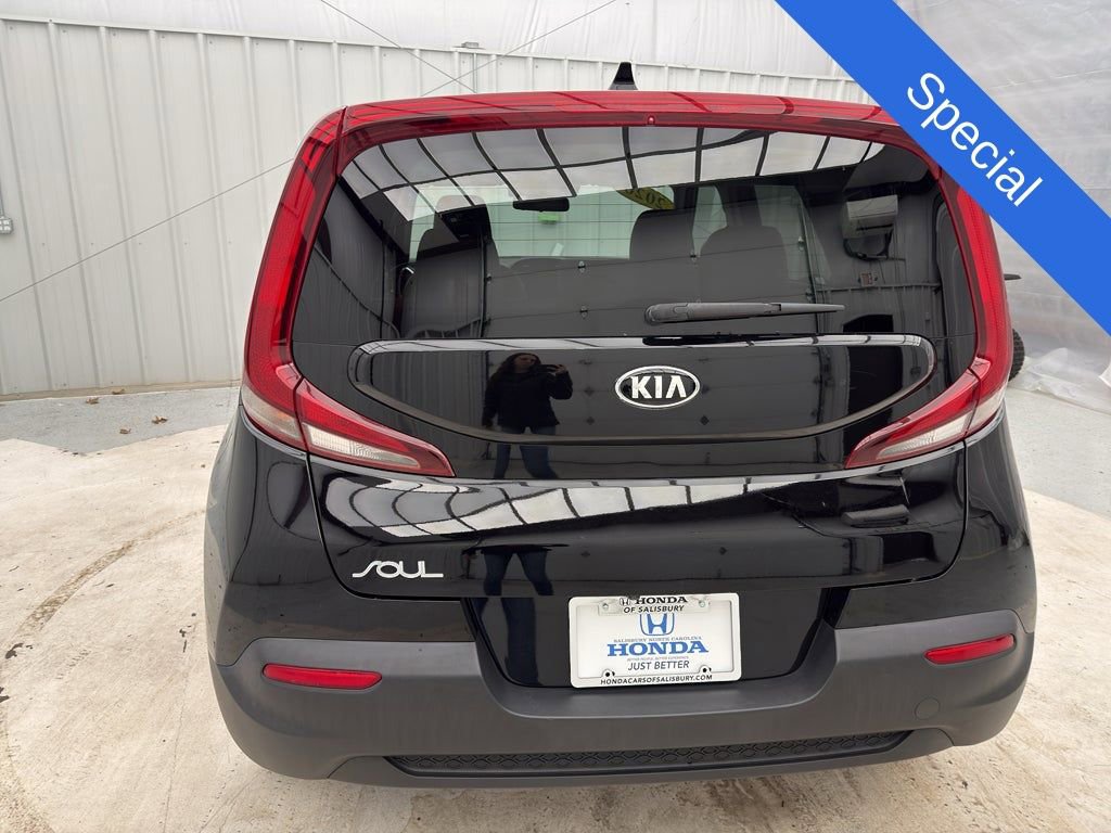 Used 2020 Kia Soul LX image 8