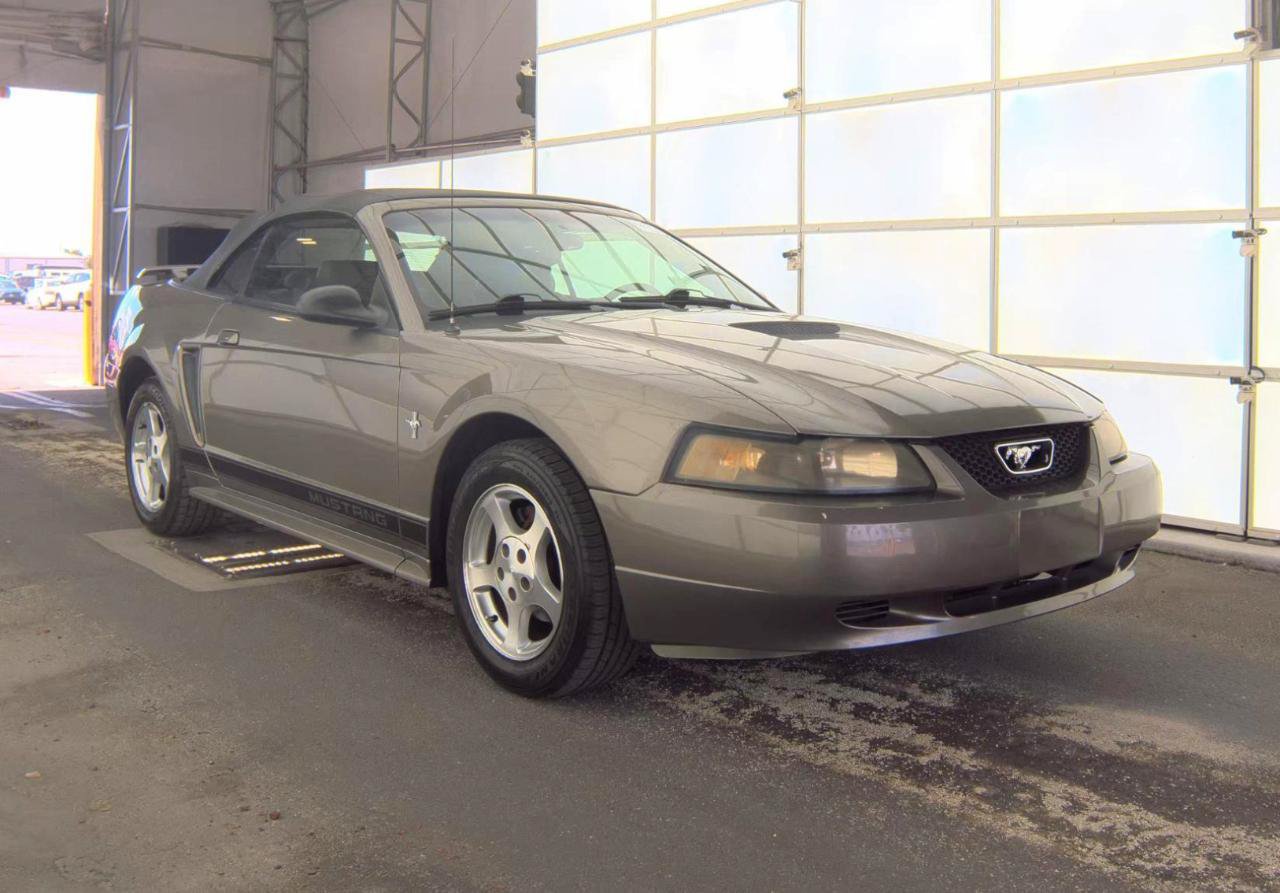Used 2002 Ford Mustang Premium RWD image 4