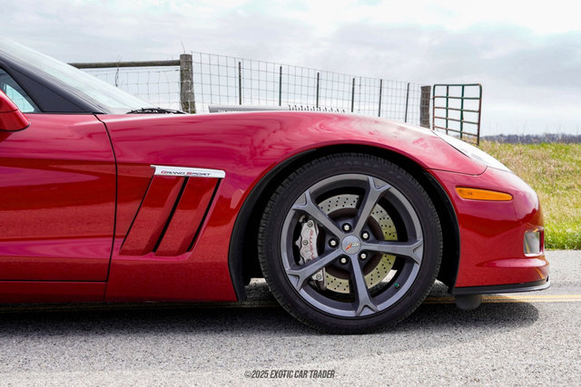 Used 2011 Chevrolet Corvette Grand Sport w/ Preferred Equipment Group RWD image 11