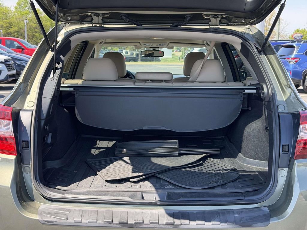 Used 2016 Subaru Outback 2.5i Limited image 14